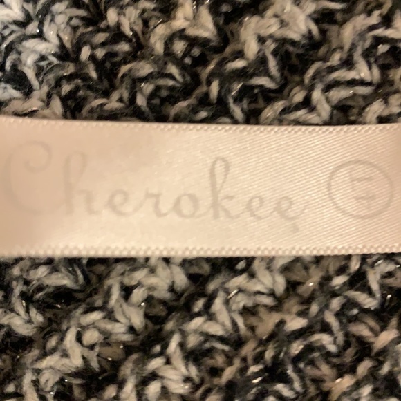 Girls black and white knit dress with black bow - Picture 4 of 4